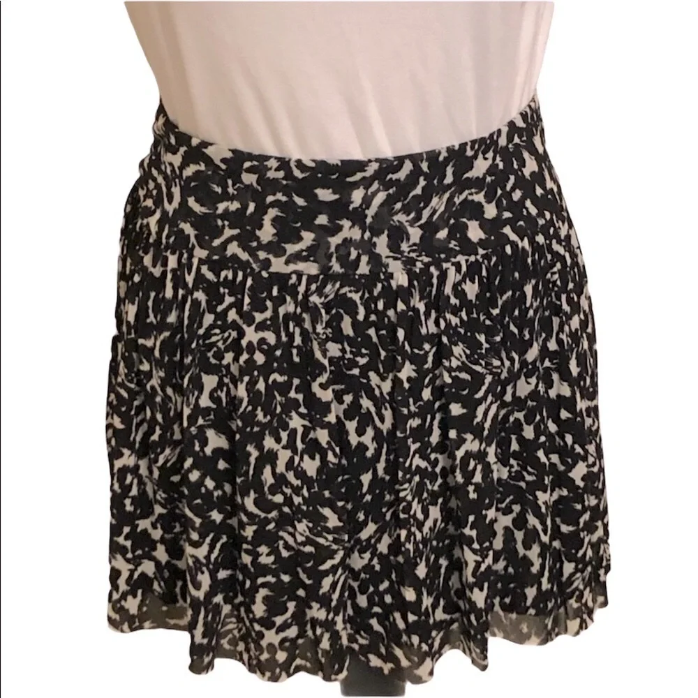 EXPRESS Women’s Nylon Skirt with Black Underlay